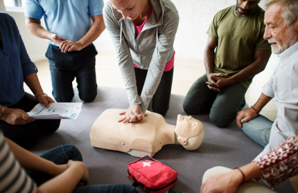 Locate the Ideal First Aid at Work Course Near You: Crucial Skills Every Worker Needs