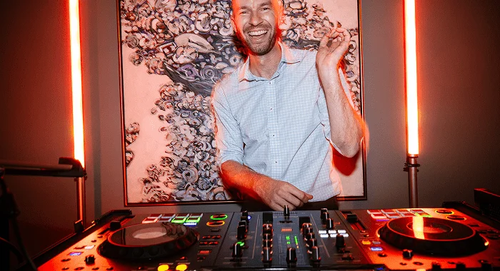The Role of a Corporate DJ Company in Successful Corporate Functions